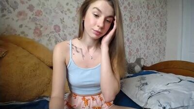 lylucy public webcam profile photo 2