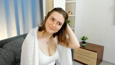lynetbigger public webcam profile photo 4