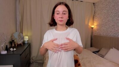 lynetcurington public webcam profile photo 4