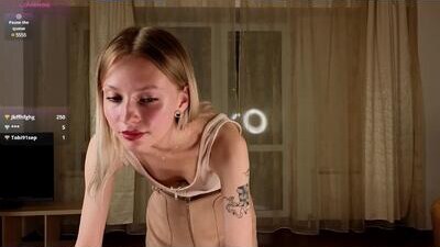 lynettedendy public webcam profile photo 8