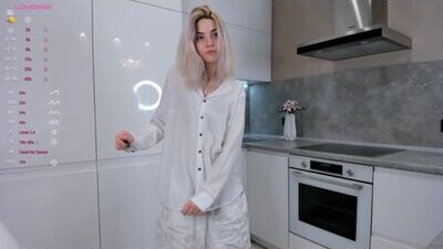 lynetteesser public webcam profile photo 5