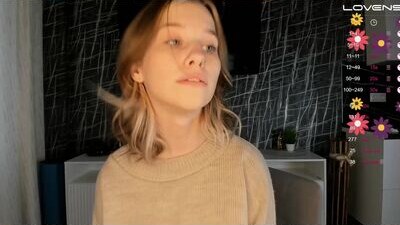 lynnatlee public webcam profile photo 5