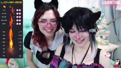 lynnequine public webcam profile photo 9