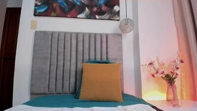 lyravendrell public webcam profile photo 7