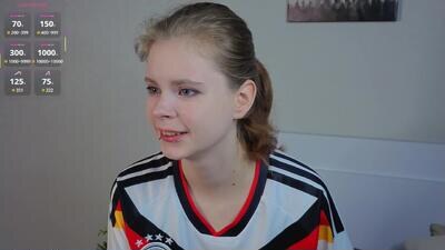 lyucy public webcam profile photo 2