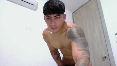 m1chaelx_ public webcam profile photo 3