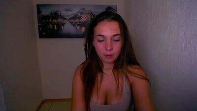 m_vikki public webcam profile photo 3