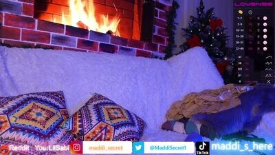maddi_s_here public webcam profile photo 2