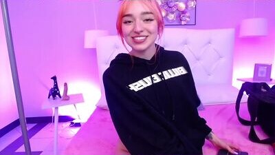 maddy_gh1 public webcam profile photo 5