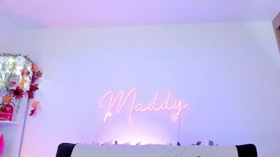 maddyparisi public webcam profile photo 2