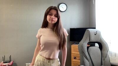 madelinepanagos public webcam profile photo 2