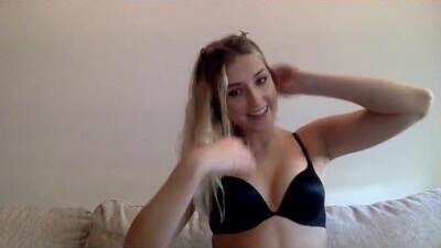 madiexcuslive public webcam profile photo 5