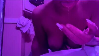 madisthereee public webcam profile photo 6