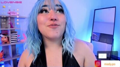 mady__po public webcam profile photo 3
