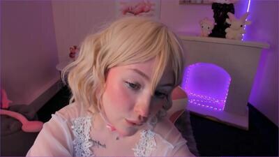 mae_barb1ee_ public webcam profile photo 2