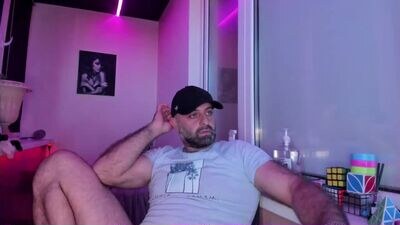 magabear public webcam profile photo 2