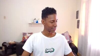 maiki18 public webcam profile photo 2
