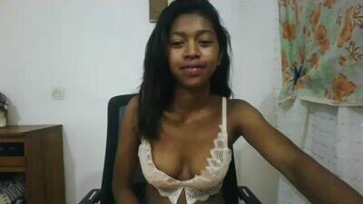 malluna4 public webcam profile photo 5