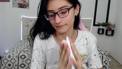 malu_18 public webcam profile photo 3