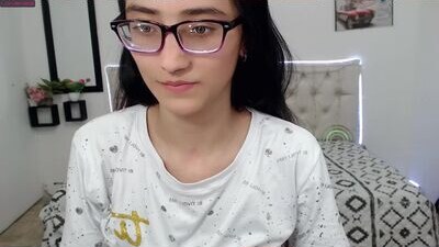 malu_18 public webcam profile photo 5