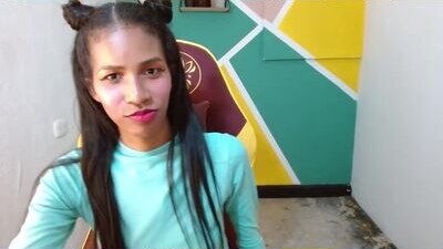 mara_summer public webcam profile photo 5