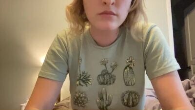 margot_moon public webcam profile photo 2