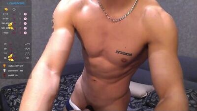 marvelboy_ public webcam profile photo 2