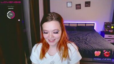 mary_lunar public webcam profile photo 6