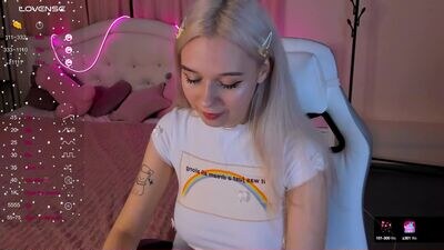mary_u public webcam profile photo 2