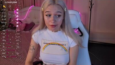mary_u public webcam profile photo 9