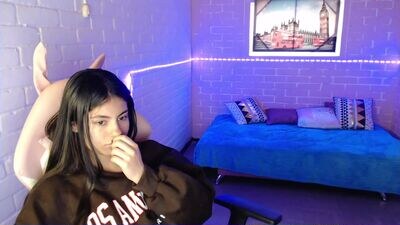 masha_tay public webcam profile photo 2