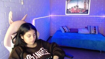 masha_tay public webcam profile photo 3