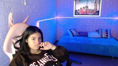masha_tay public webcam profile photo 4