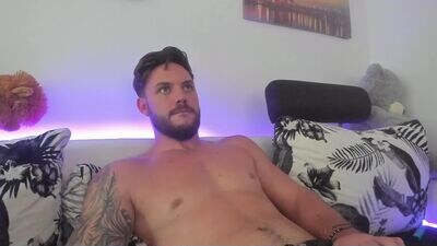 master_alexxxander public webcam profile photo 4