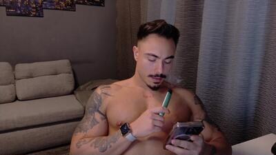master_lukass public webcam profile photo 2