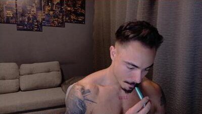 master_lukass public webcam profile photo 10