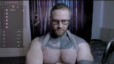 master_oil public webcam profile photo 4