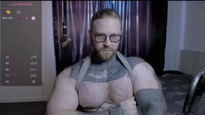master_oil public webcam profile photo 5