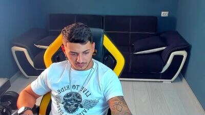 masterchris12 public webcam profile photo 2