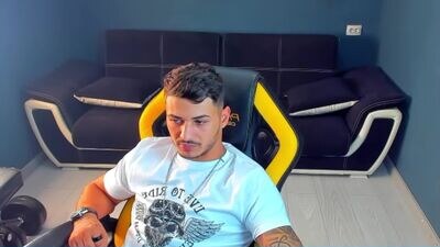 masterchris12 public webcam profile photo 3