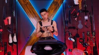 masterr_bdsm__ public webcam profile photo 2