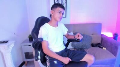 mateusspnn37 public webcam profile photo 4