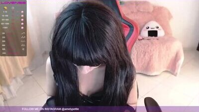 mathildalapetite public webcam profile photo 9