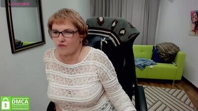 mature_blonde7 public webcam profile photo 3