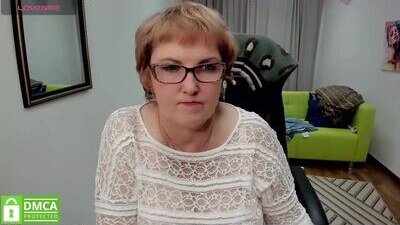 mature_blonde7 public webcam profile photo 10