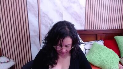 mature_wolf public webcam profile photo 3