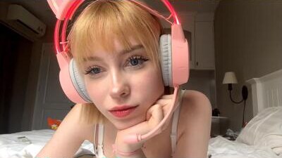 maudhendry public webcam profile photo 10