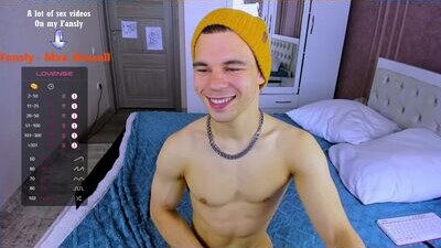 max_russell public webcam profile photo 8