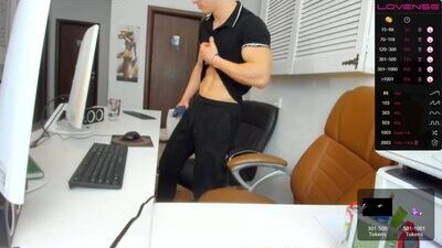 maxhunterx_ public webcam profile photo 8