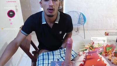 maxi_dick33 public webcam profile photo 4
